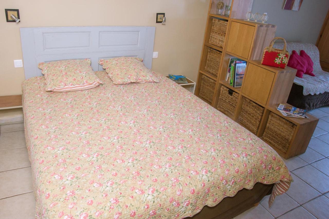 Bed And Breakfast La Maison De Nathalie Les Mayons 외부 사진