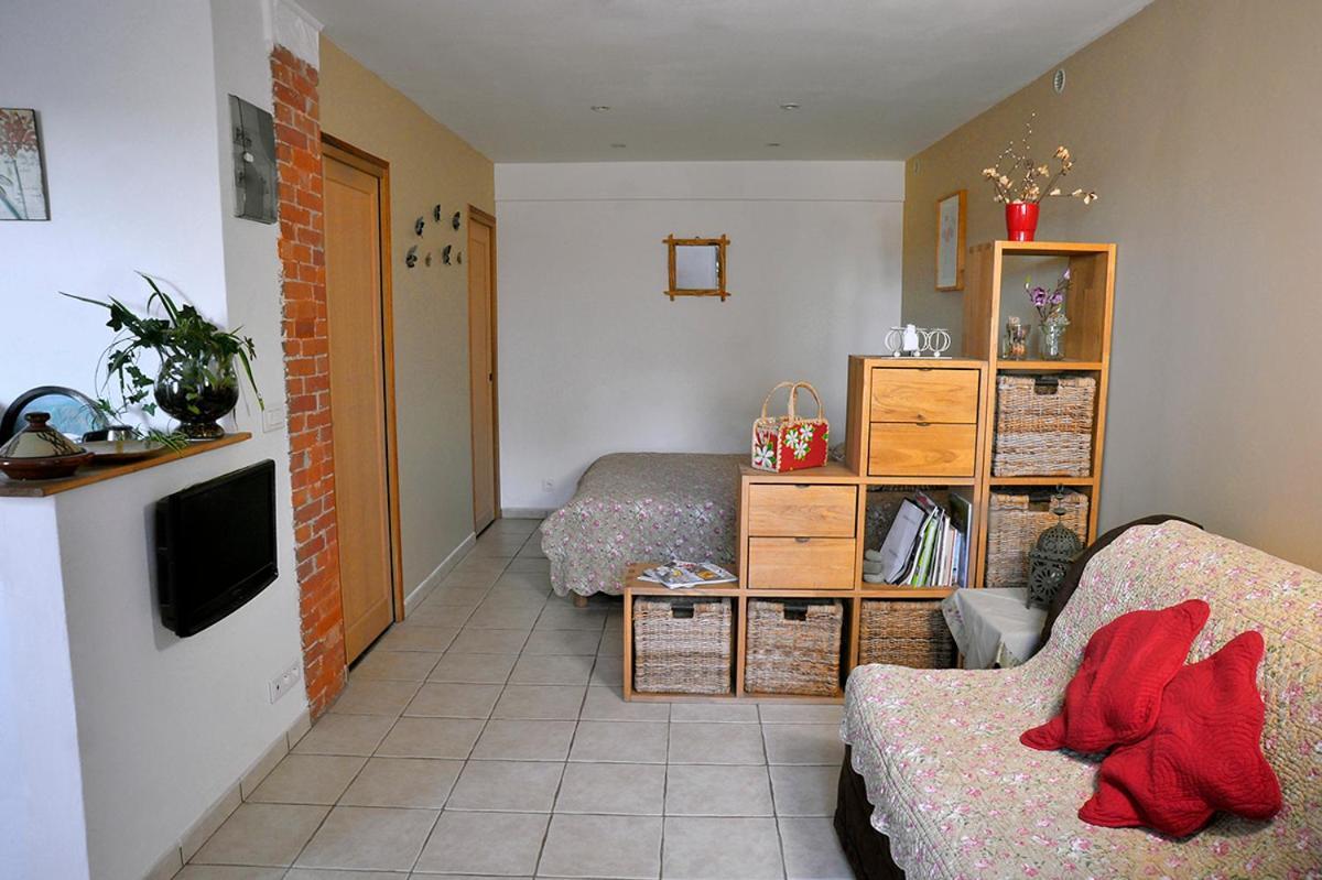 Bed And Breakfast La Maison De Nathalie Les Mayons 외부 사진